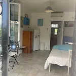 Tres Beau Lumineux Dans Avec Piscine דירה *