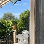 Tres Beau Lumineux Dans Avec Piscine *