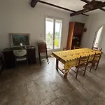 Tres Beau Lumineux Dans Avec Piscine *