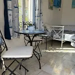 Tres Beau Lumineux Dans Avec Piscine דירה
