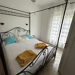 Tres Beau Lumineux Dans Avec Piscine Апартаменты *