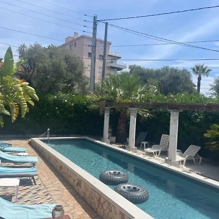 Apartment Tres Beau Studio Lumineux Dans Villa Avec Piscine Juan-les-Pins