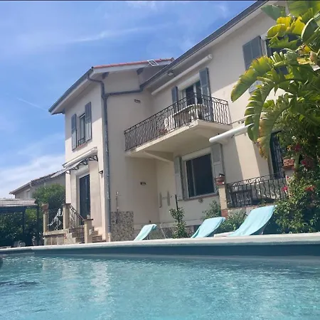 Tres Beau Studio Lumineux Dans Villa Avec Piscine Apartment Juan-les-Pins