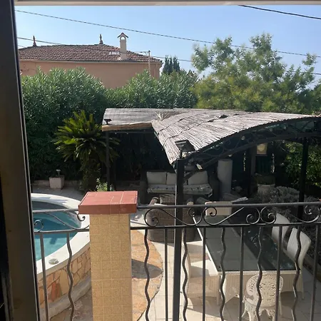Lejlighed Tres Beau Lumineux Dans Avec Piscine *
