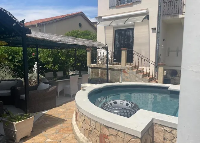 Tres Beau Lumineux Dans Avec Piscine Appartement *