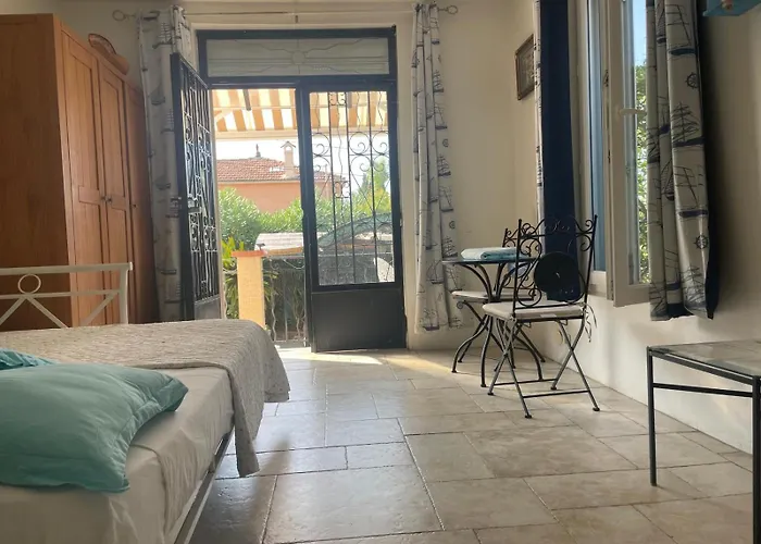 Tres Beau Lumineux Dans Avec Piscine * Juan-les-Pins
