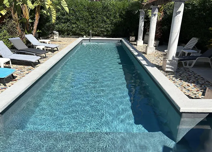 Appartement Tres Beau Lumineux Dans Avec Piscine