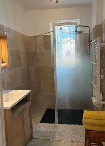 Appartement Tres Beau Lumineux Dans Avec Piscine