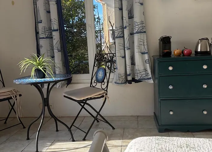 Appartement Tres Beau Lumineux Dans Avec Piscine